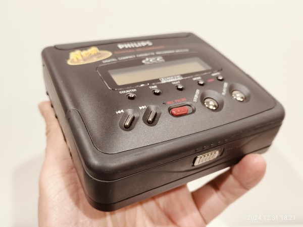 1994/平成6/PHILIPS/DCC170/DIGITAL COMPACT CASSETTE RECORDER/18 BIT
