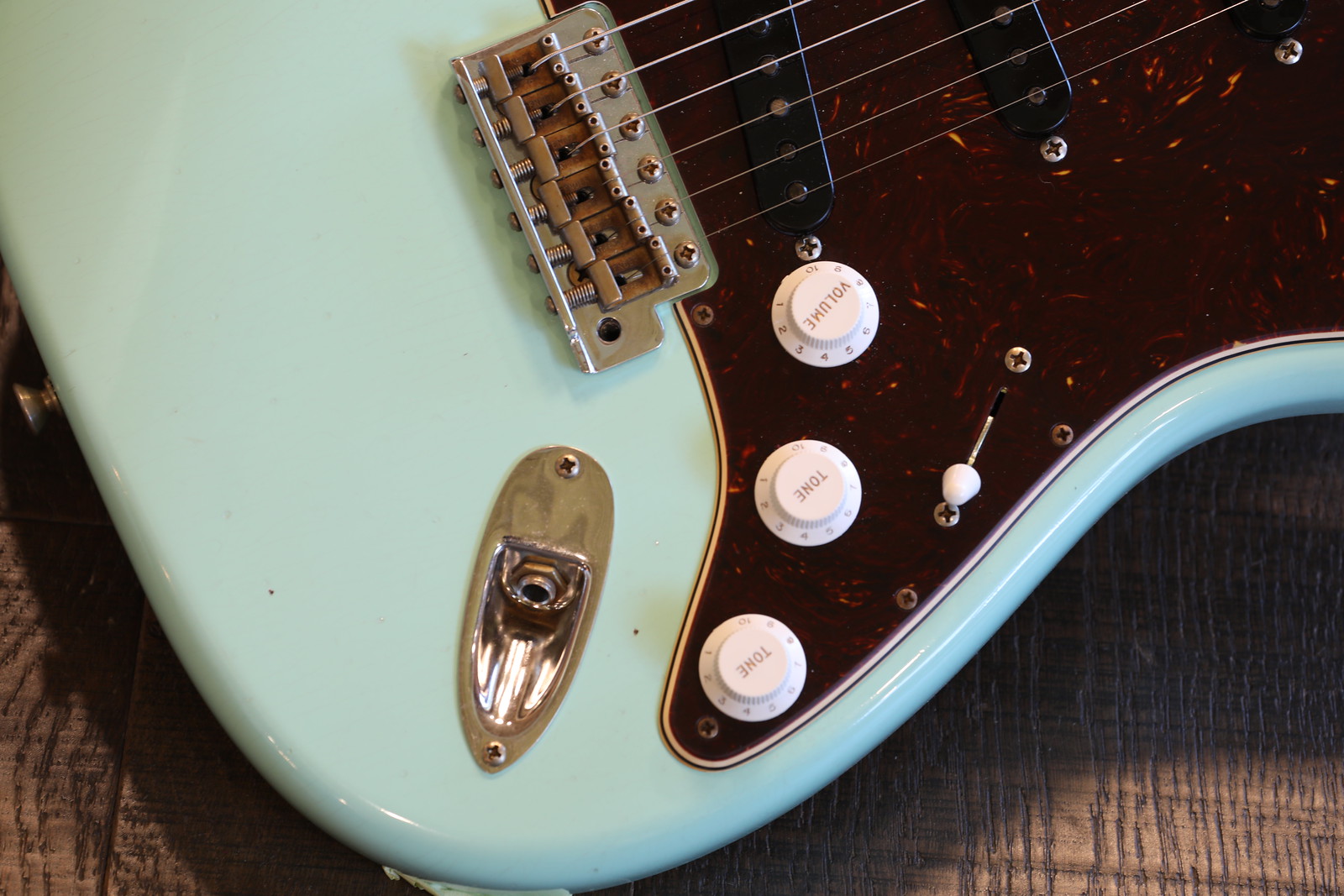 2024 Fender '62 Flamethrower Stratocaster Electric Guitar Surf