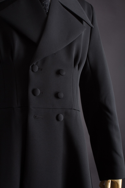 クールな印象、フレアコート 135｜Flare Coat｜着丈の長いロングコート