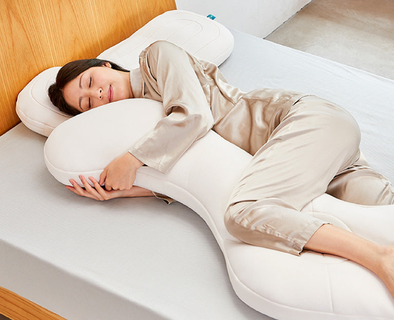 抱き枕をおすすめする理由 | LOFTY公式｜ロフテー枕工房 - 枕（まくら