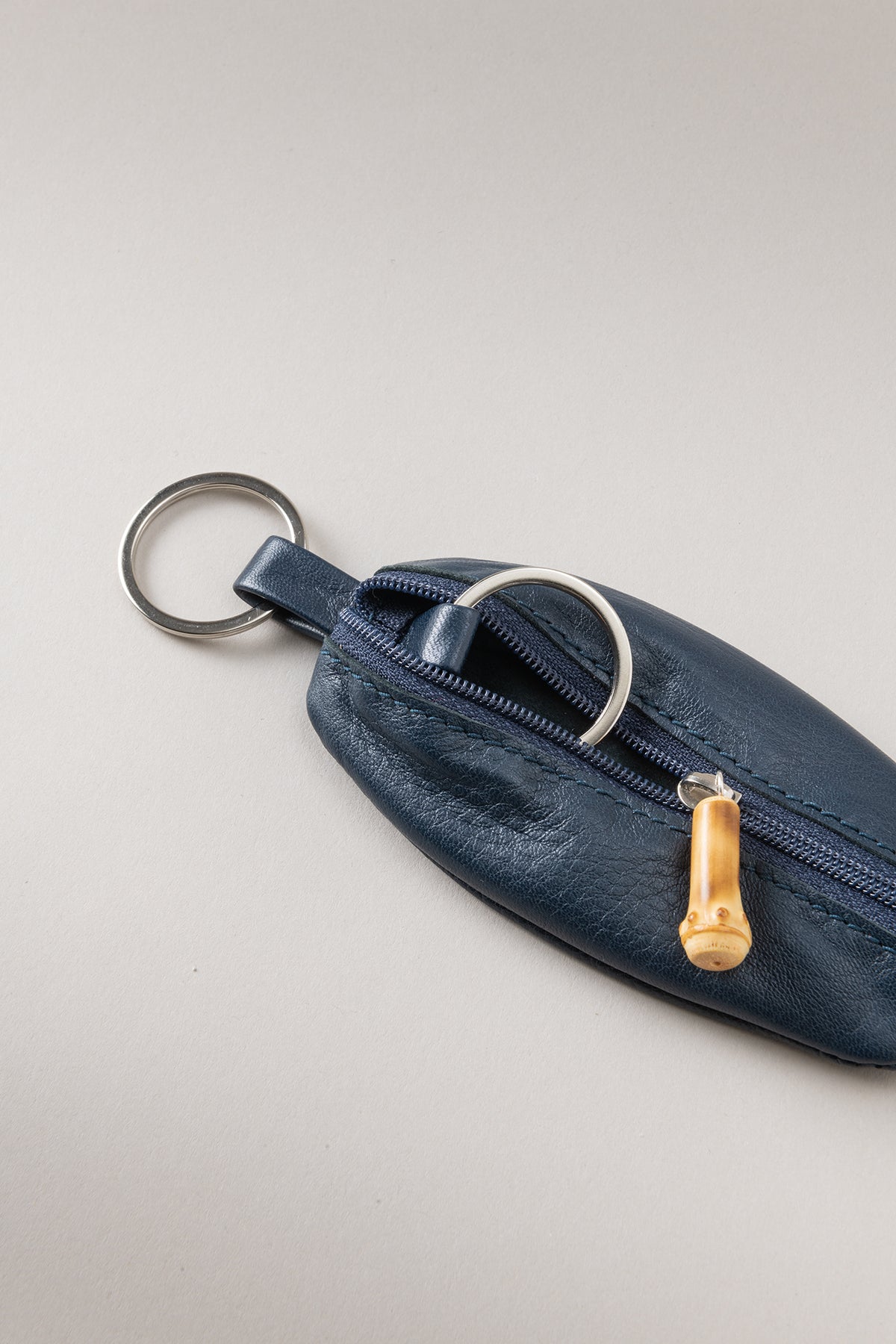 Lambskin Oval leather key-chain – Lorenzi Milano