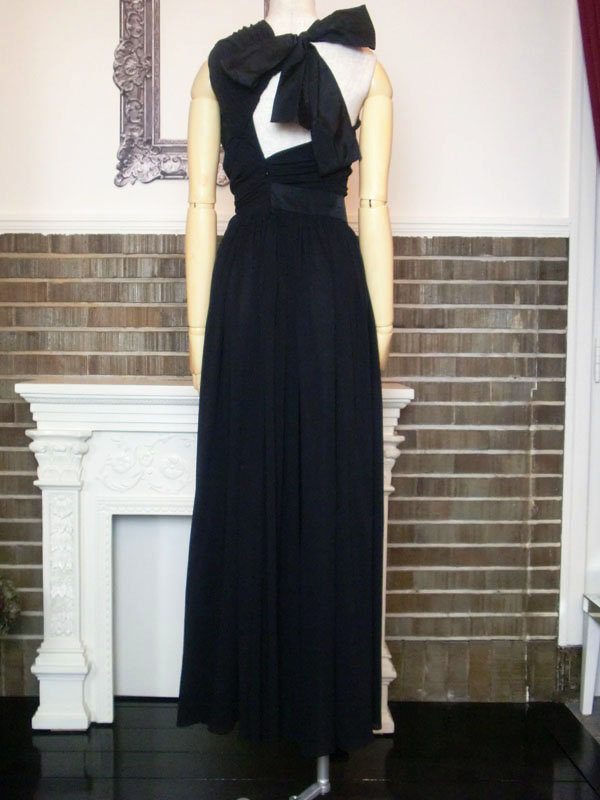 PRADA アシンメトリーロングドレス ブラック | 神戸・芦屋のパーティ