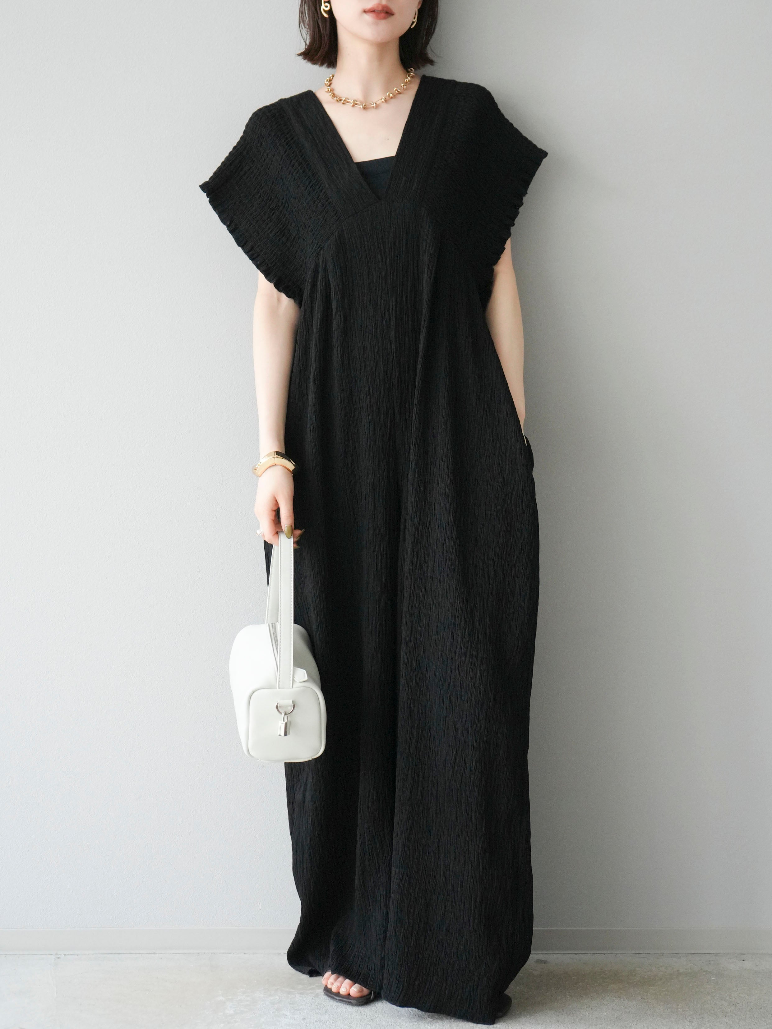 予約]楊柳シャーリングサロペット/ブラック – Lumier