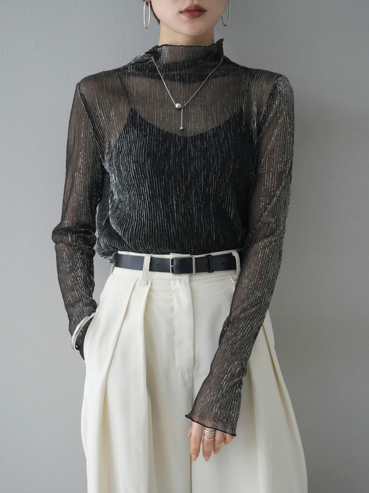 予約]ラメプリーツシアートップス/ブラック2 – Lumier