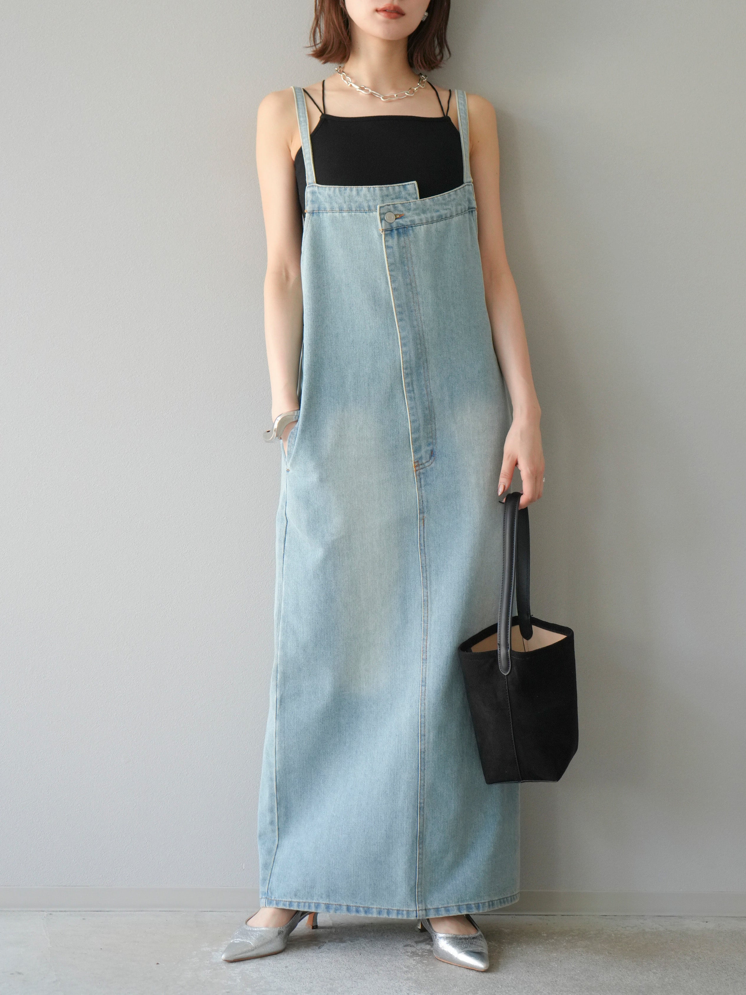 予約]アシンメトリーデニムワンピース/ブリーチ – Lumier