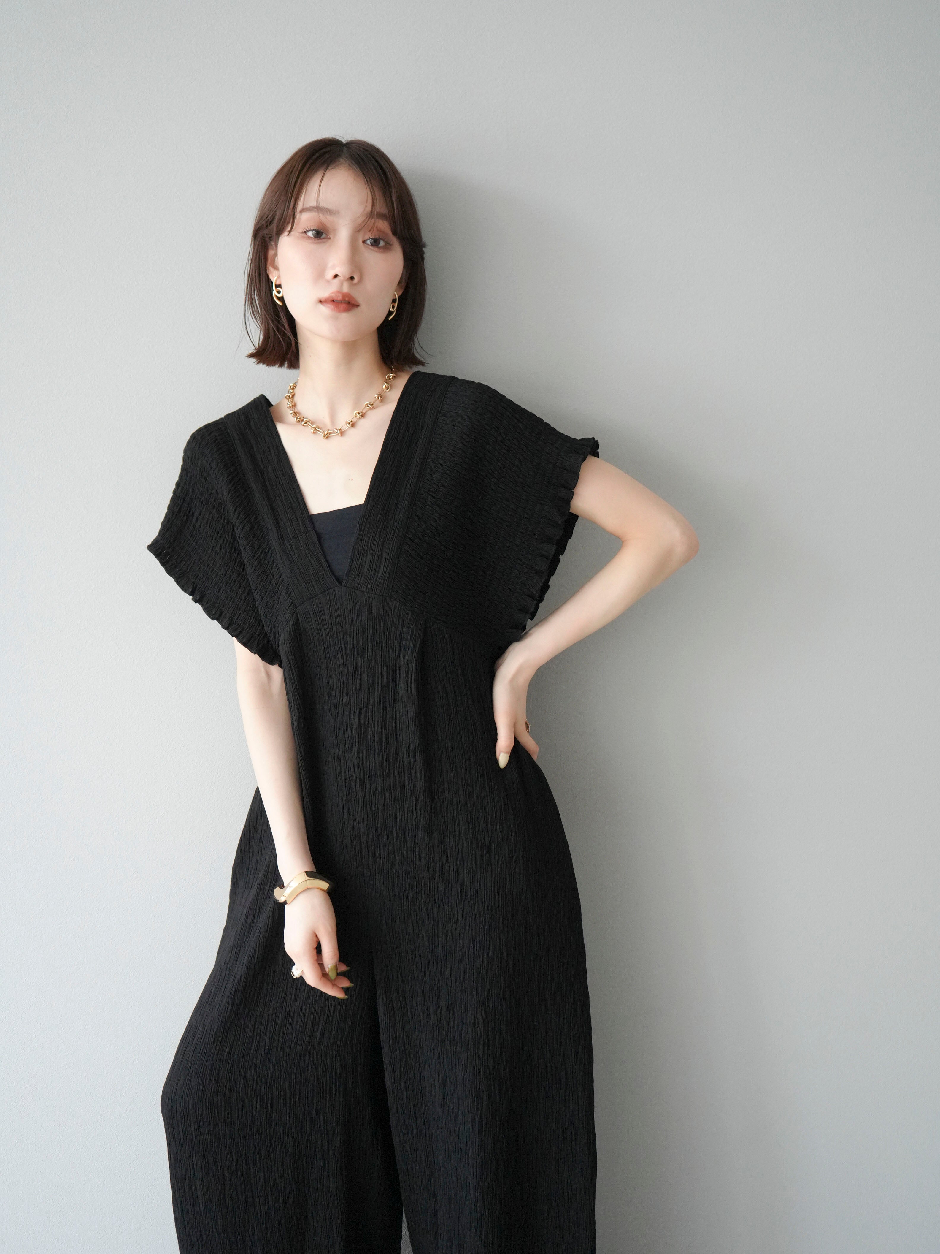 予約]楊柳シャーリングサロペット/ブラック – Lumier