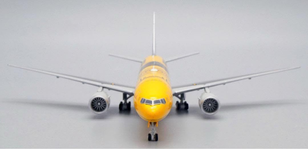 Amazon.co.jp: JC Wings 1:400 ANA 全日空 B777-200ER JA743A : 文房具
