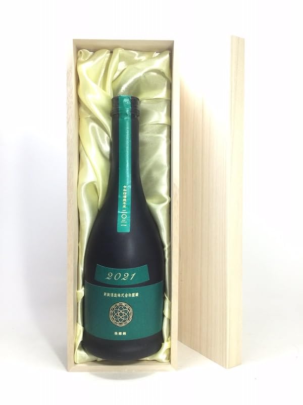 Amazon.co.jp: 新政 純米 ヴィリジアン 720ml 桐箱入り : 食品・飲料・お酒