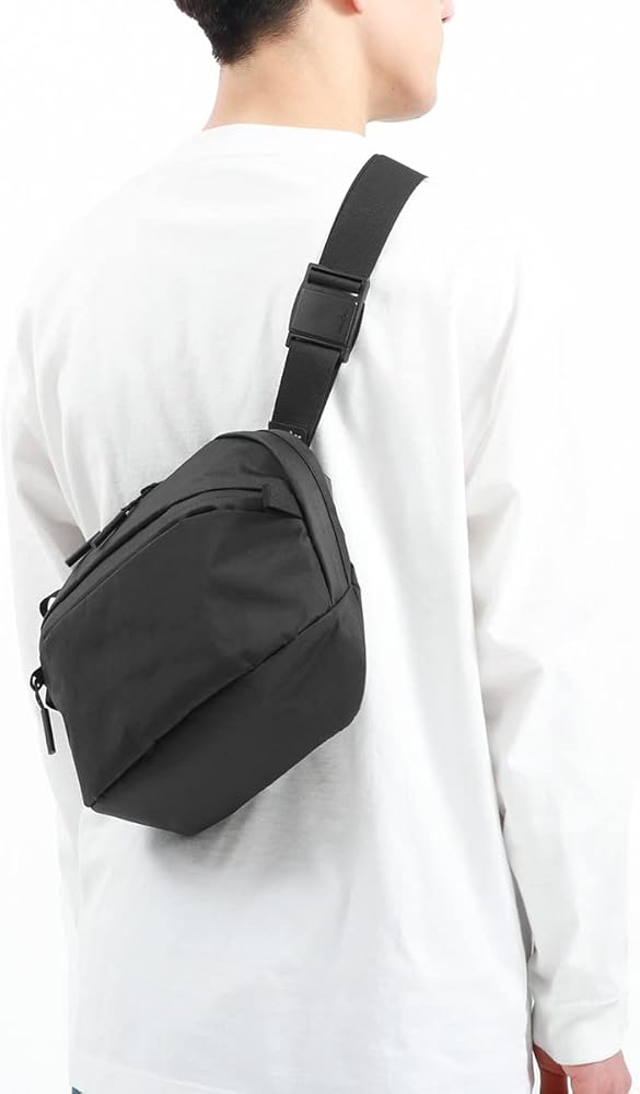 Amazon | [エアー] Travel Collection Day Sling 3 Max X-PAC ボディ