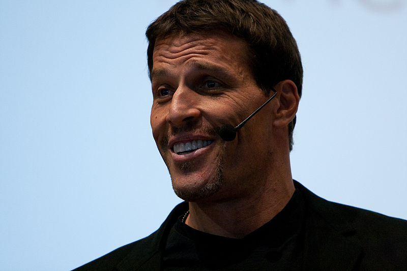 Amazon.co.jp: Tony Robbins: 本、バイオグラフィー、最新アップデート