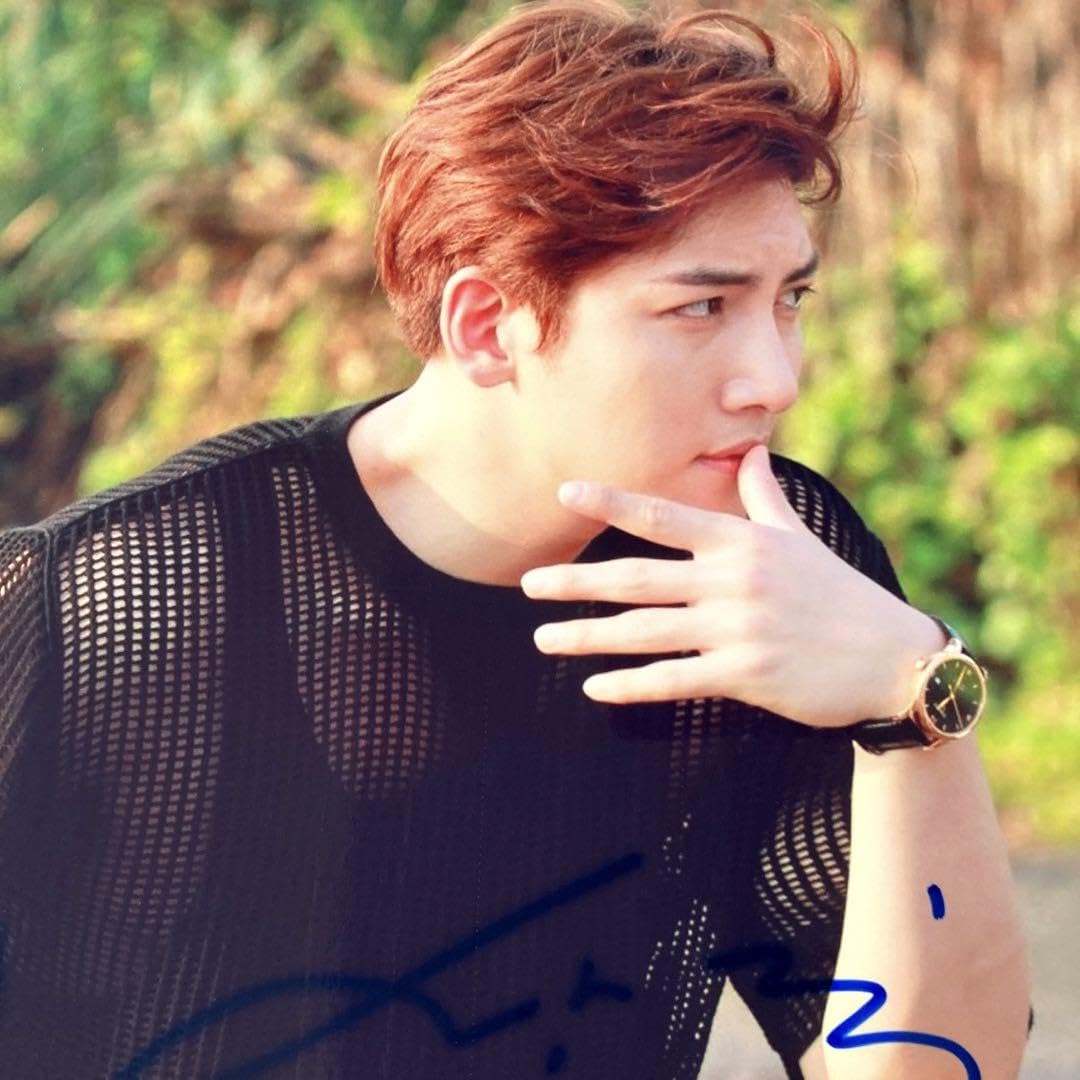 Amazon.co.jp: チ・チャンウク直筆サイン入り超 特大写真…Ji Chang-wo