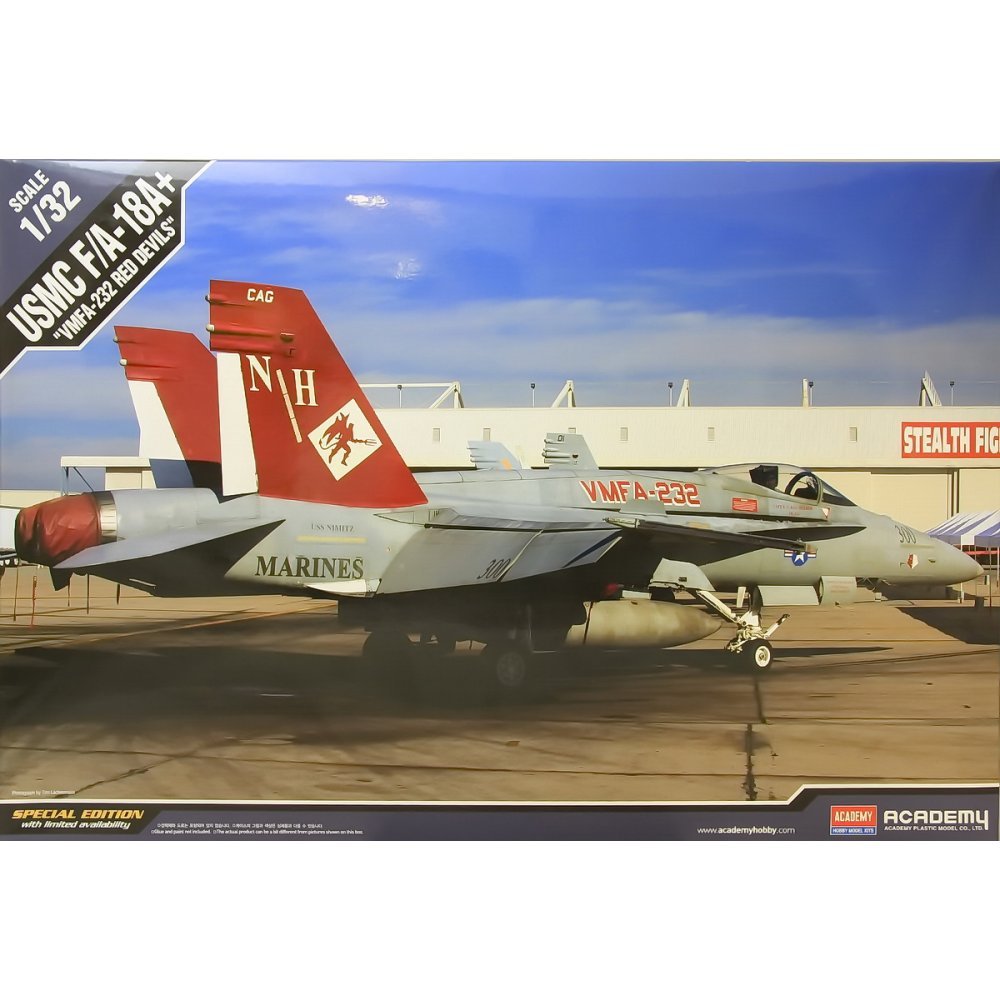 Academy 1/32 USMC F/A-18A+ VMFA-232 RED DEVILS: Amazon.de: Spielzeug