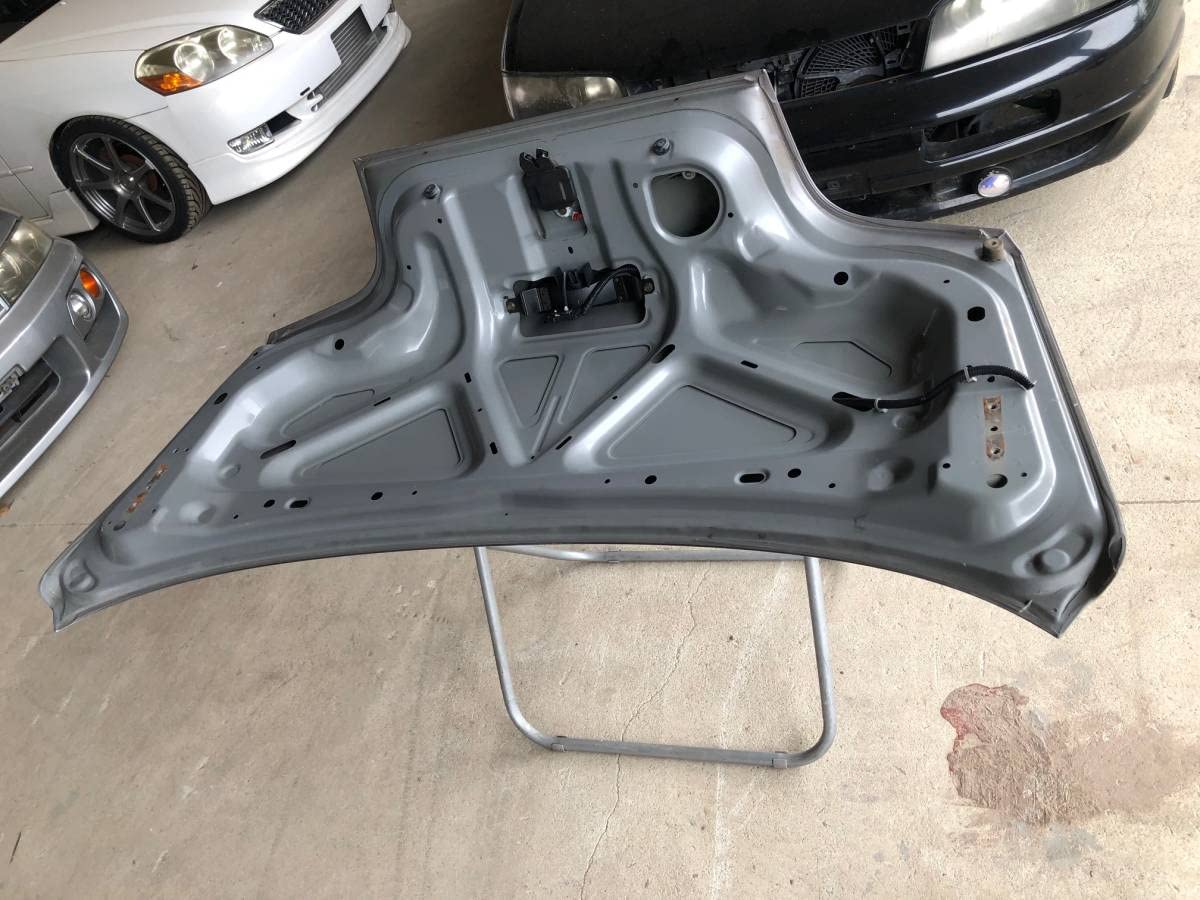 Amazon.co.jp: スカイライン R34 4ドア セダン トランク 純正シルバー