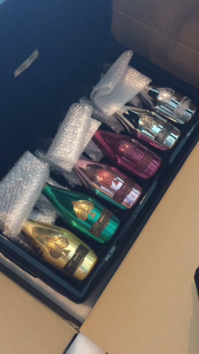 Amazon.co.jp: アルマンドブリニャック ラ・コレクション 6本セット