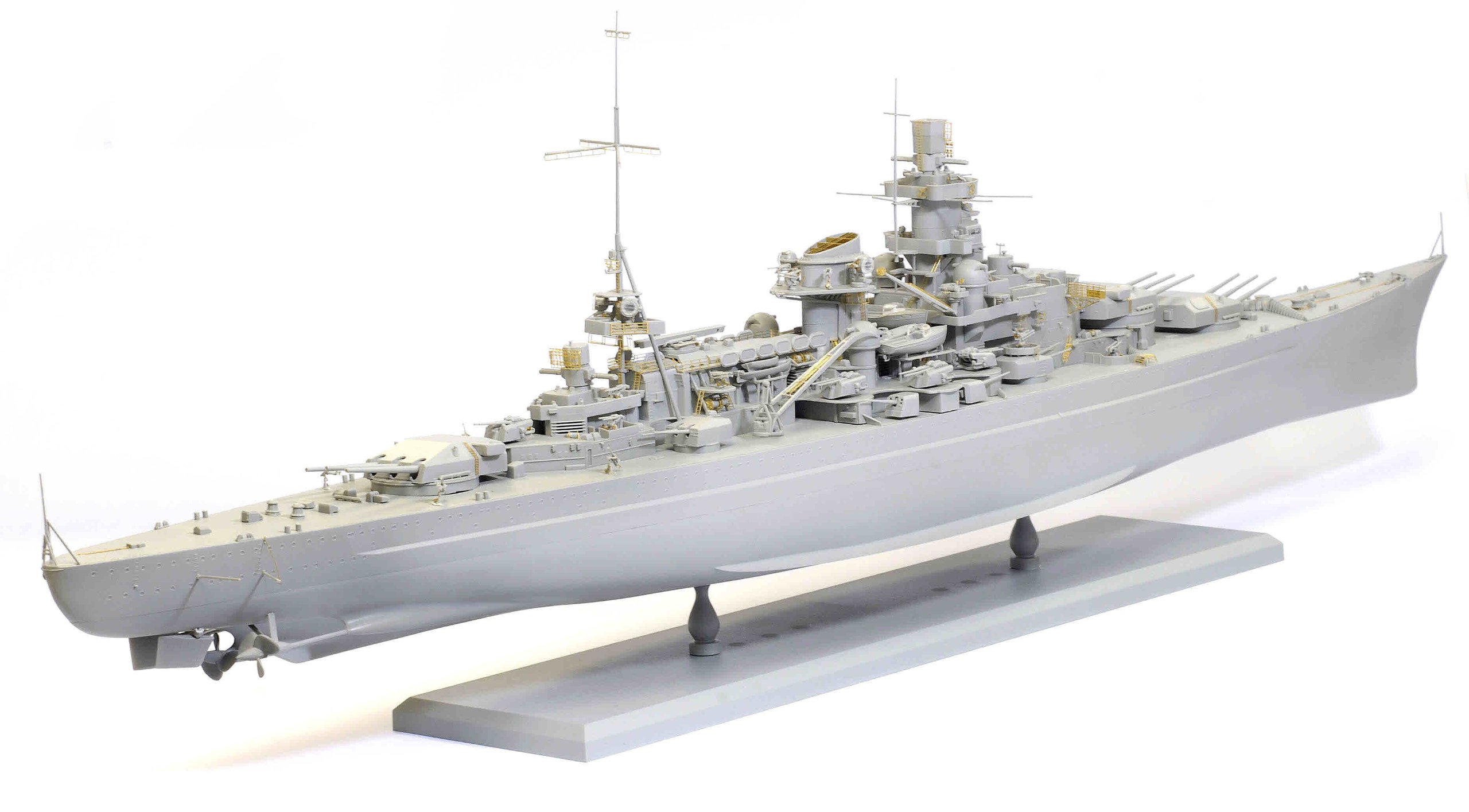 Amazon | ドラゴン 1/350 ドイツ戦艦 シャルンホルスト 1943 スマート