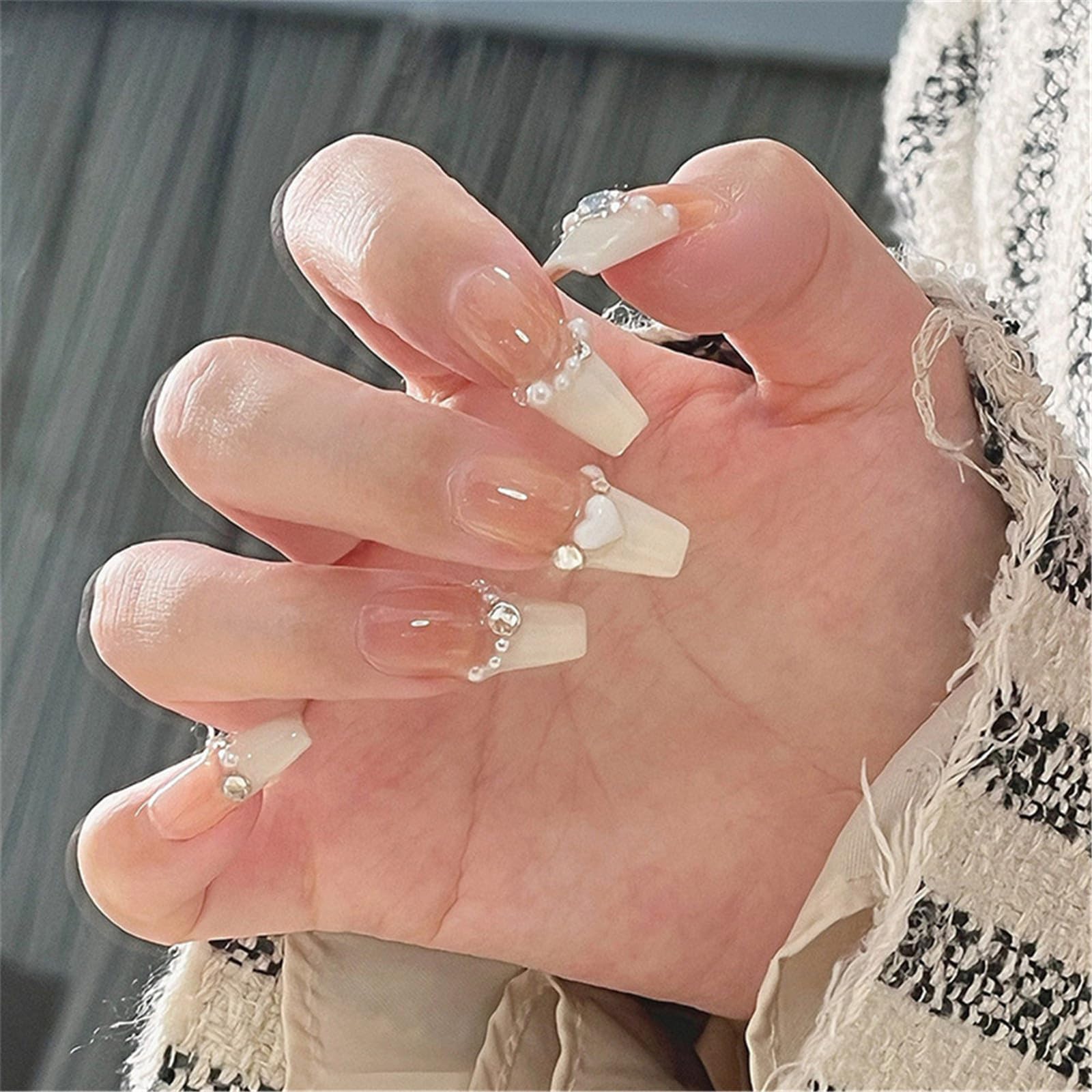 Amazon | ネイルチップ 付け爪 チップ 3D ネイルチップ 24枚 手作り