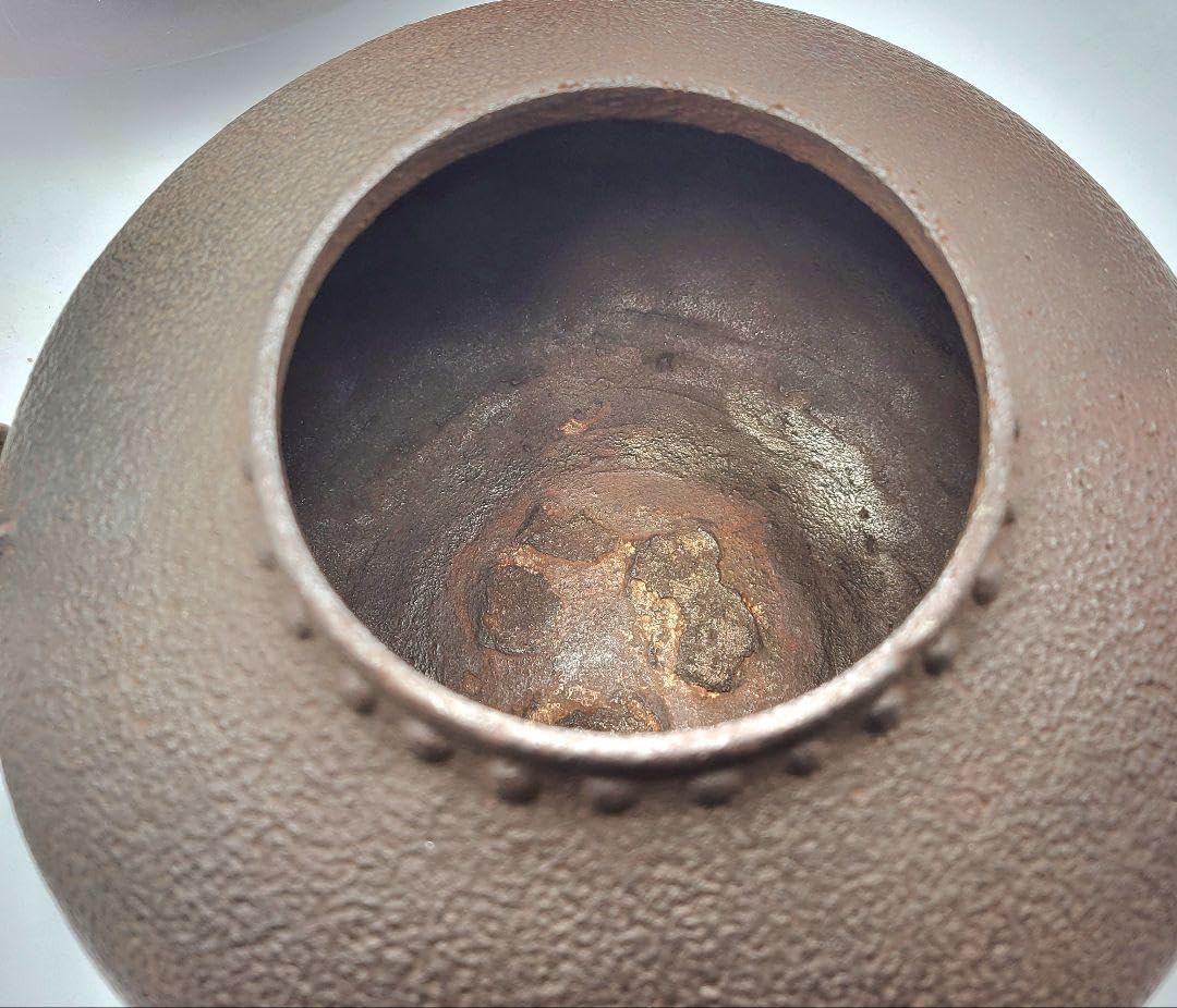 Amazon.co.jp: 唐金 面取り道安風炉 釜 五徳のセット 箱無し 茶道具