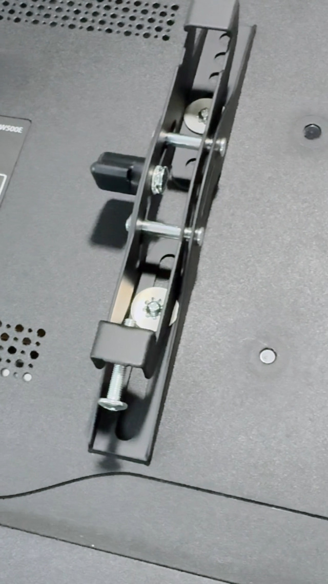 Amazon | テレビ 壁掛け 23～37型 耐荷重15㎏ ホッチキス止め TV