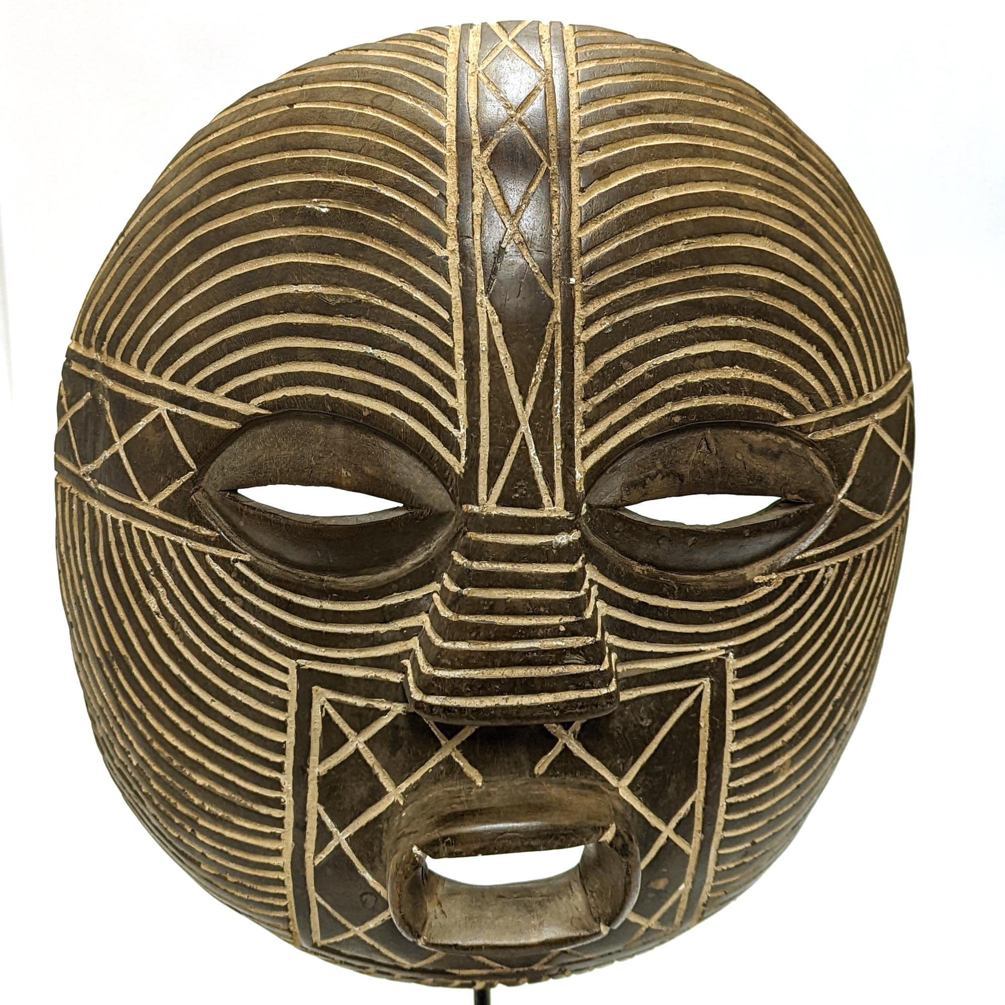 Amazon.co.jp: ソンゲ族マスク 46cm アフリカンアート 仮面 （n010-22