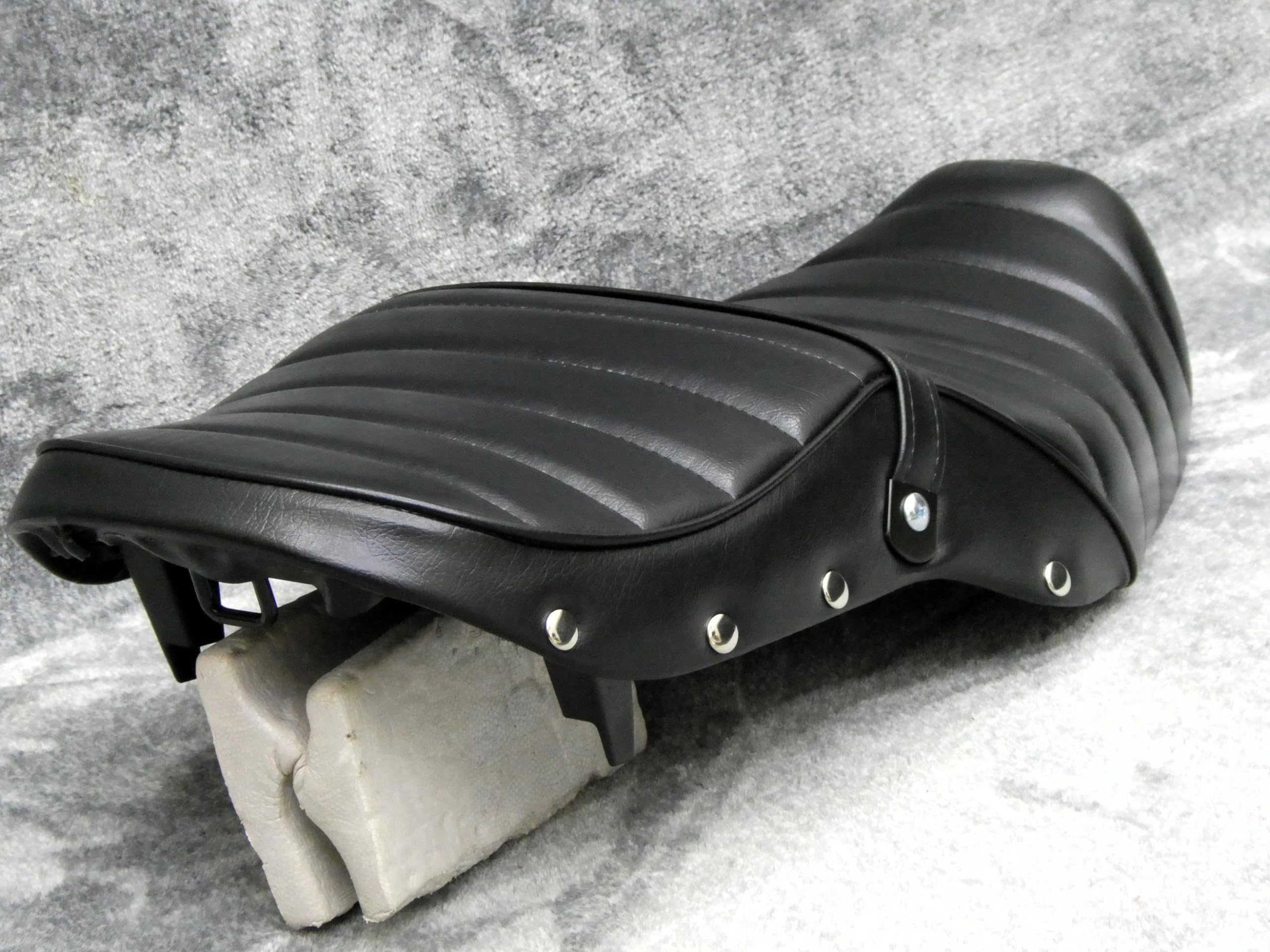 Amazon | バリオス 1型 用 鋲打ち 黒皮 タックロールシート/BALIUS