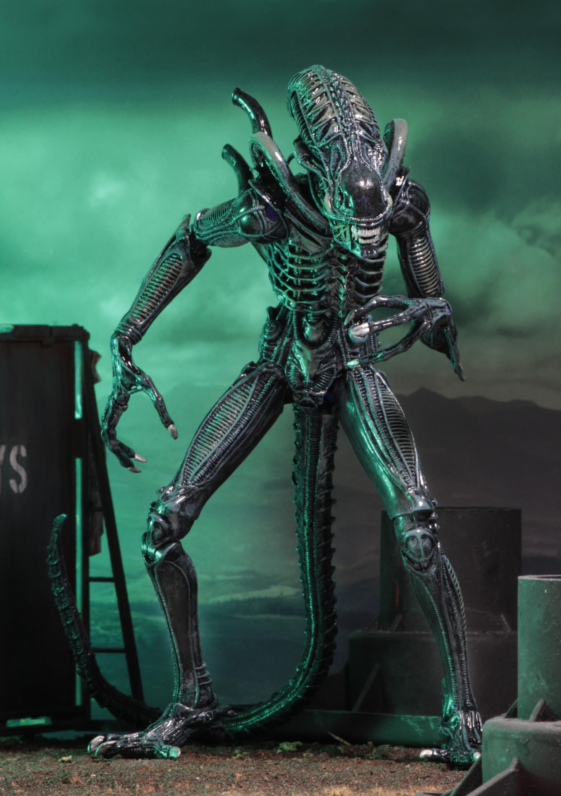 Amazon.co.jp: NECA - Alien- 18cm Scale Action Figures - Ultimate