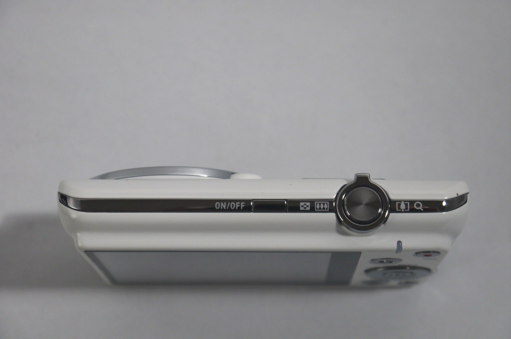 Amazon | カシオ計算機 デジタルカメラ エクシリム ホワイトEX-ZS35WE