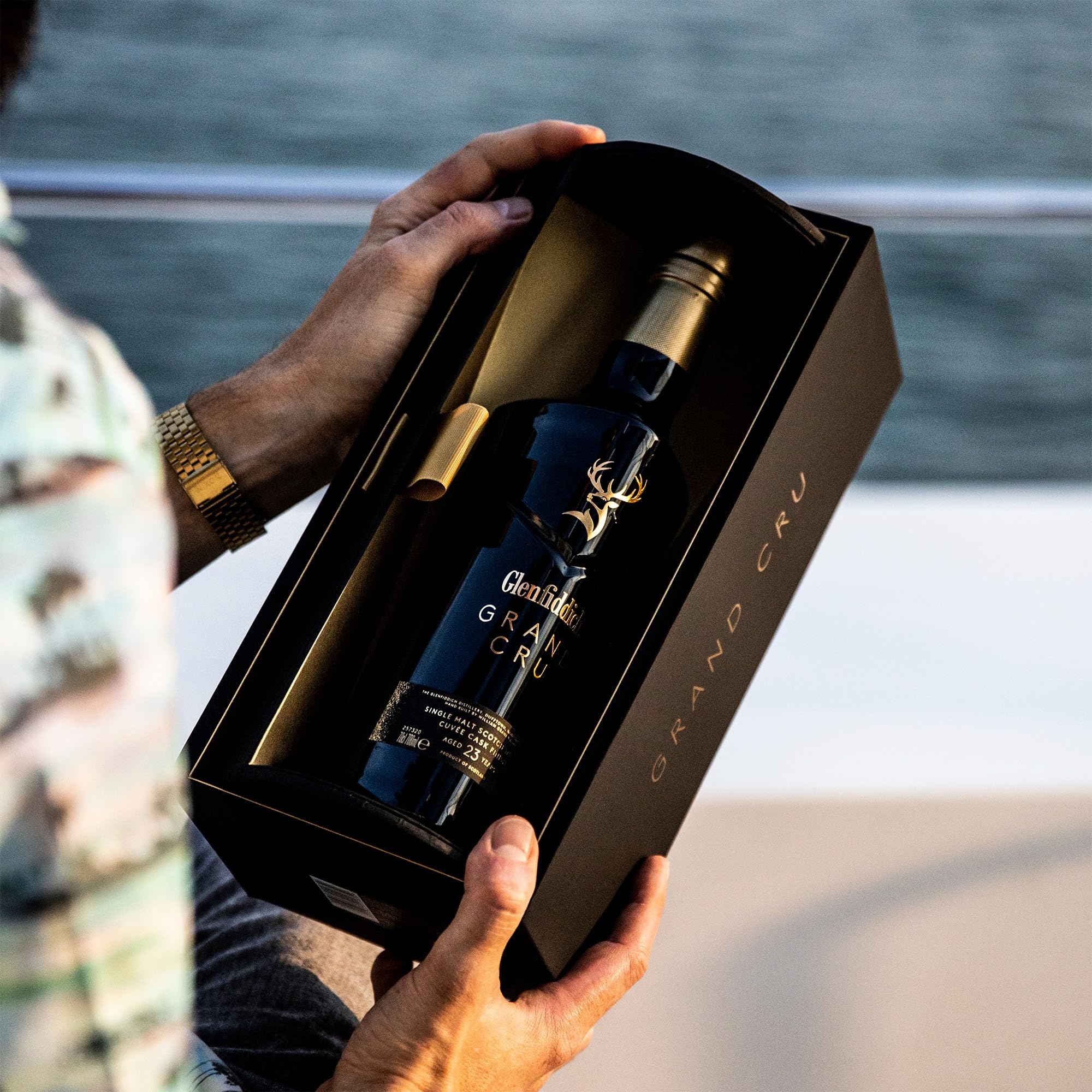 Amazon.co.jp: グレンフィディック 23年 グランクリュ シングルモルト