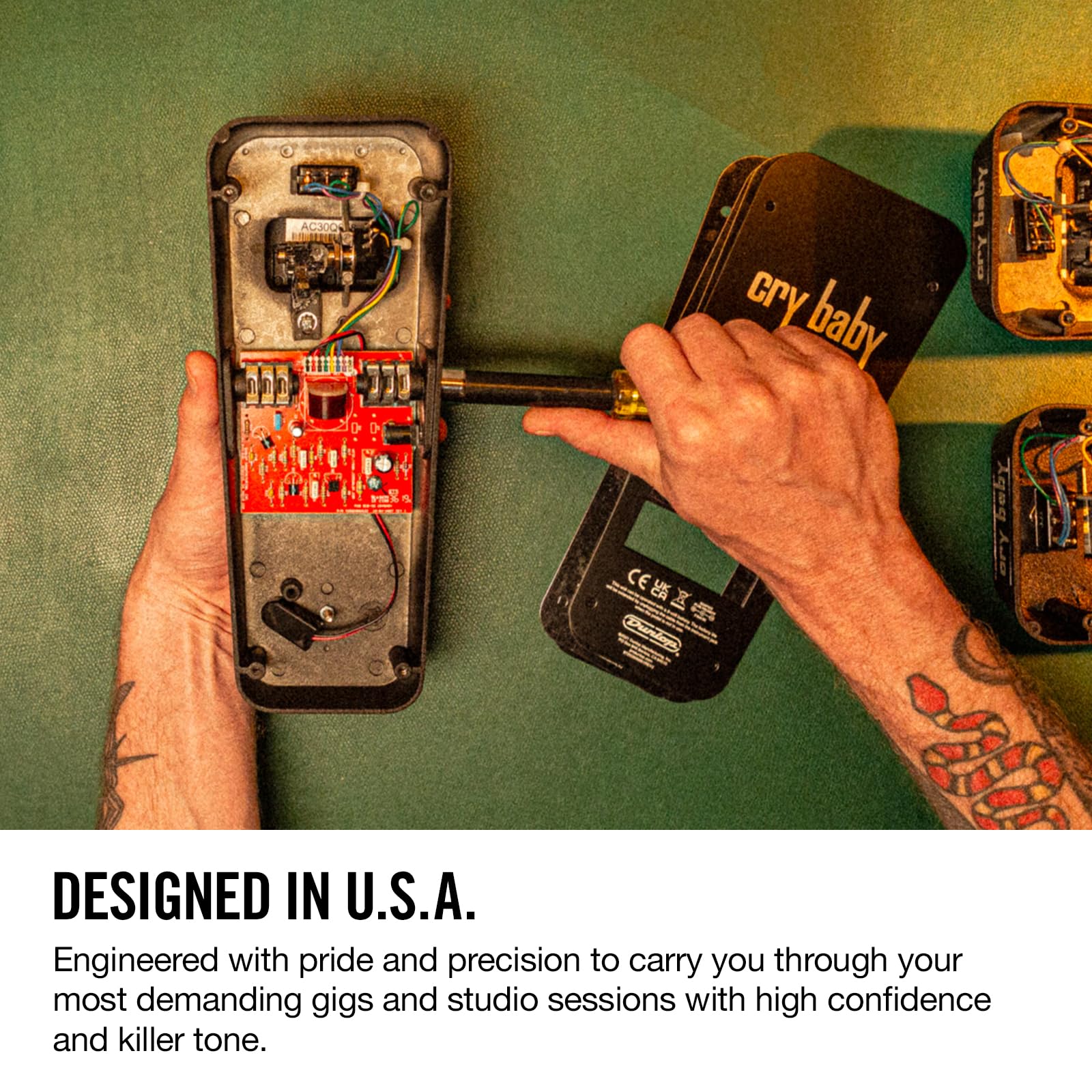 Amazon.co.jp: JIM DUNLOP ワウペダル CBM95 CRYBABY : Musical