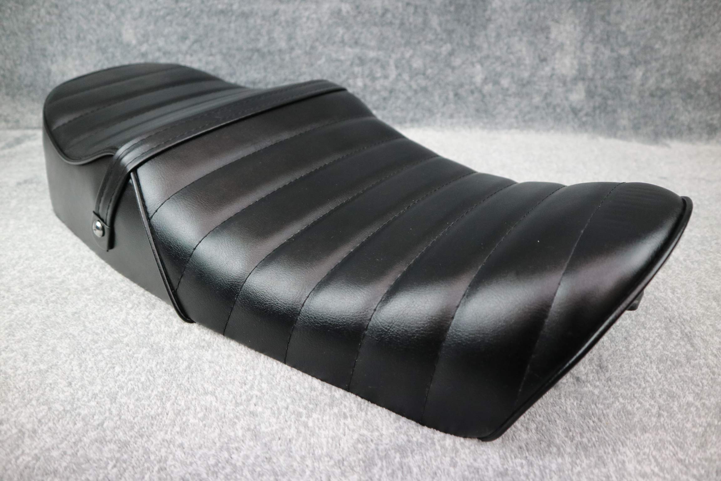 Amazon | ゼファー750 タックロールシート 黒レザー/RS シート