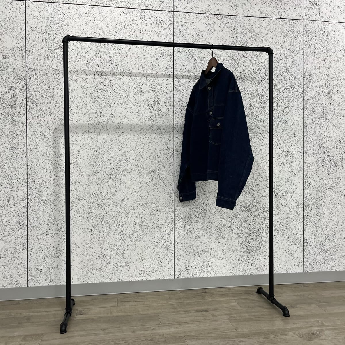 Amazon｜FiDi ハンガーラック ガス管 アイアン 黒 パイプ