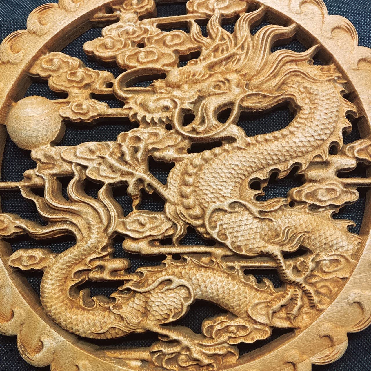 Amazon｜【月下蓮華彫刻堂】 独龍戯珠 26.5cm（龍・竜・雲) 円彫彫刻