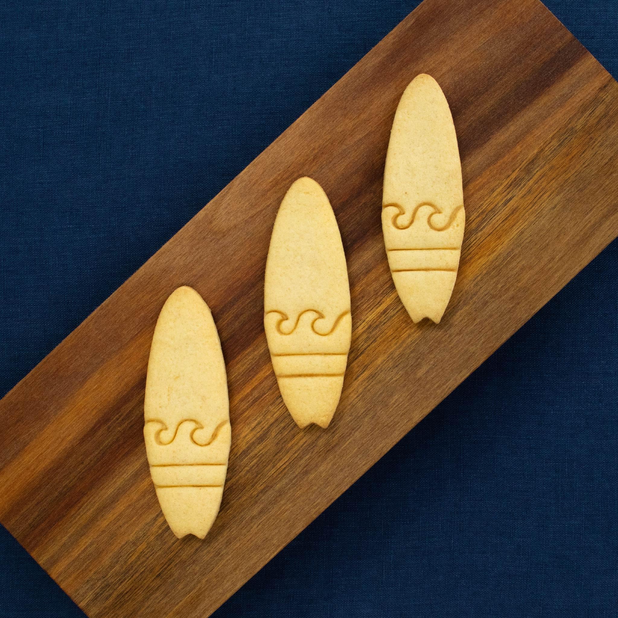 Amazon | BAKERLOGY サーフボード クッキー型｜焼き菓子やクラフトに