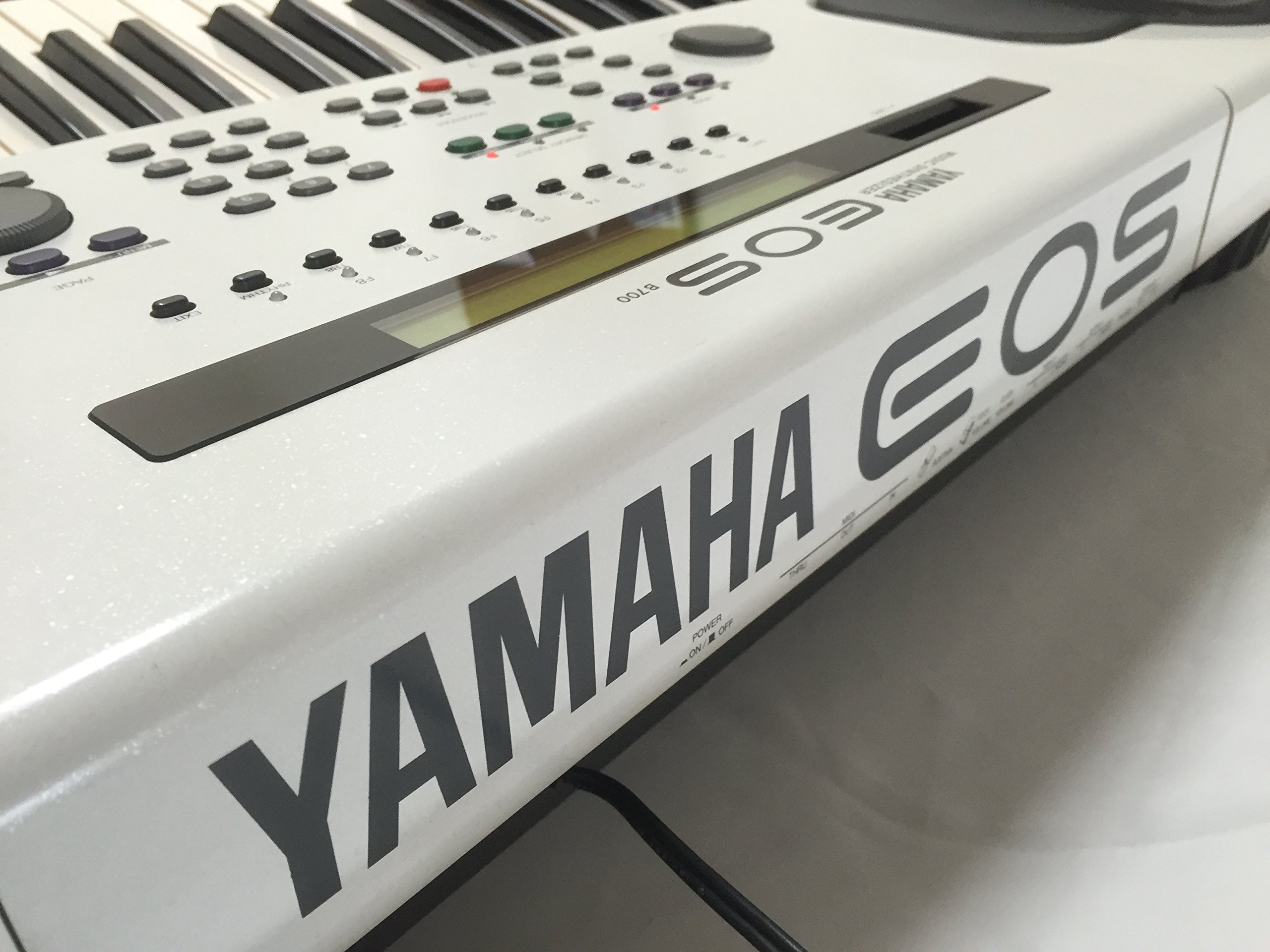 Amazon | スピーカーを搭載したオールインワンシンセ YAMAHA EOS B700