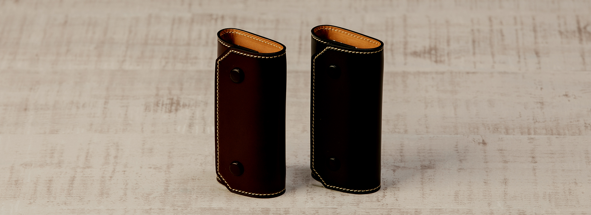 万双のキーケース