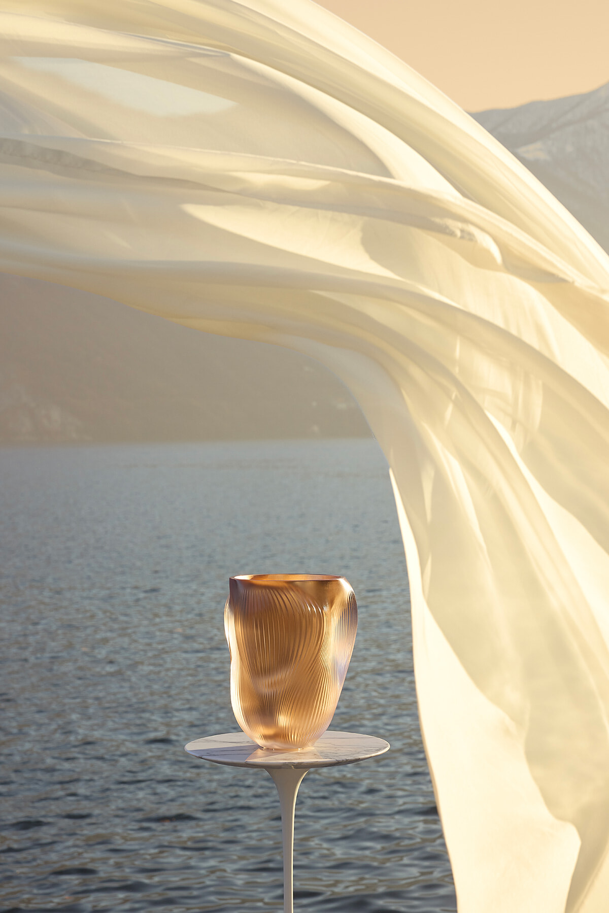 空気を纏うクリスタル、ラリックの新境地に注目！｜Lifestyle