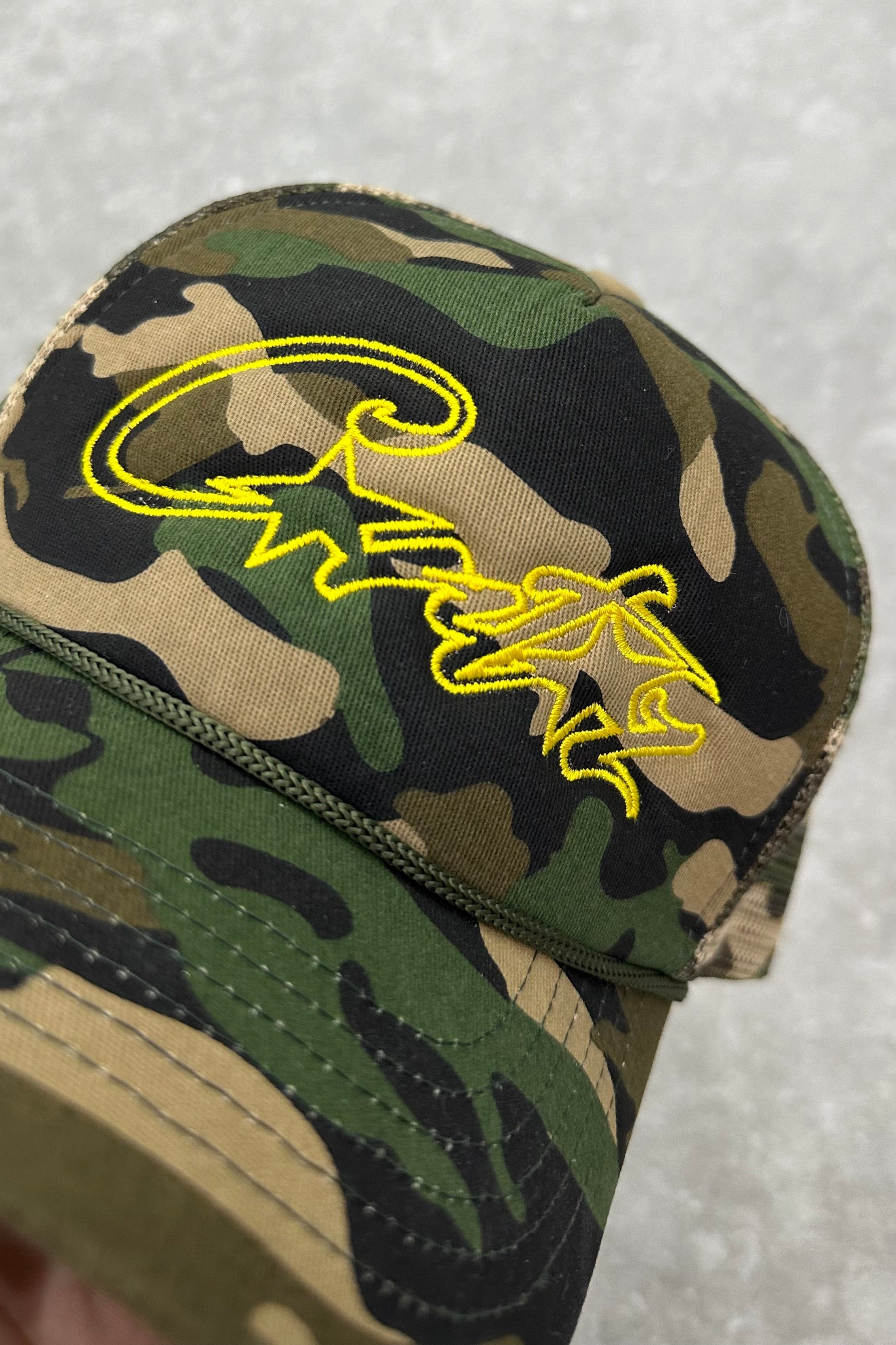 CORTEIZ 5 STARZ Alcatraz Trucker Hat – Camo Yellow - MAGIC CITY