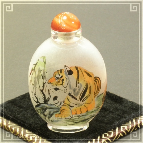 鼻煙壷 鼻煙香 42 虎 トラ 内側から手描き 工芸品 鼻煙壺 内絵