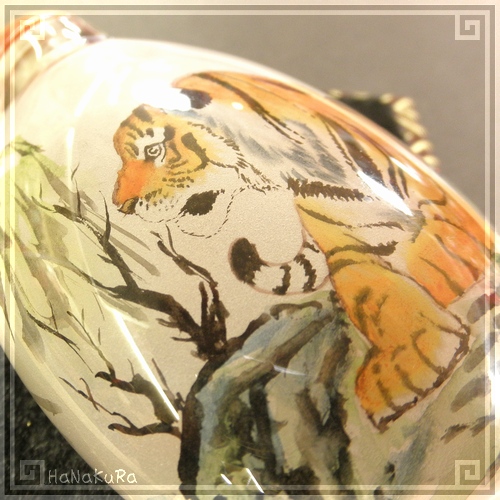 鼻煙壷 鼻煙香 42 虎 トラ 内側から手描き 工芸品 鼻煙壺 内絵