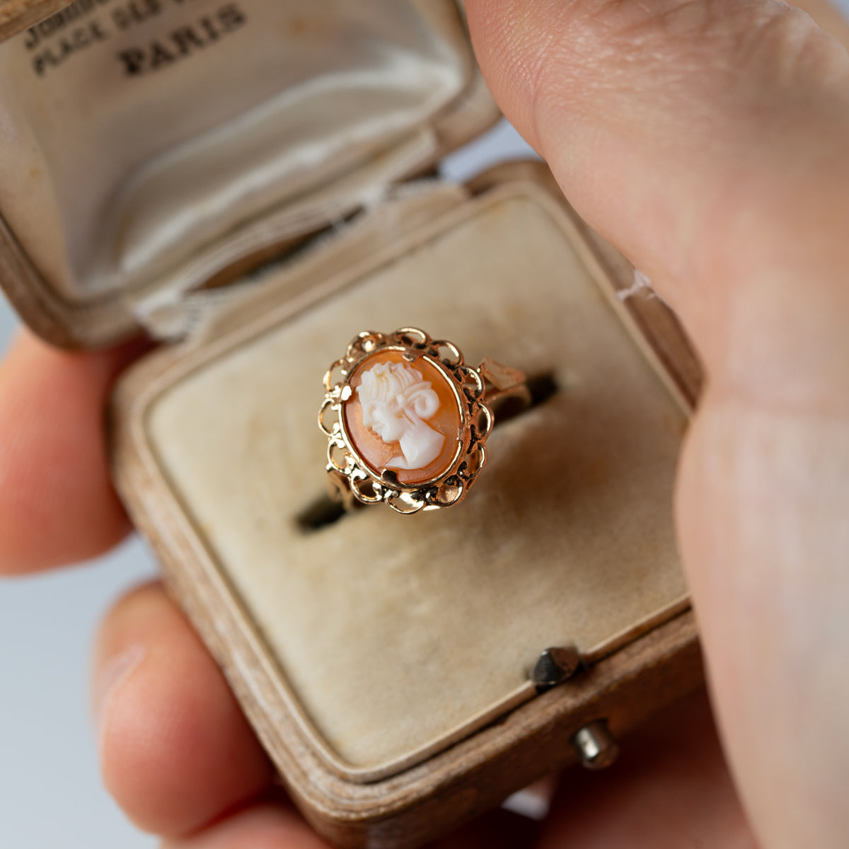 フランス製 18Kゴールドシェルカメオリング