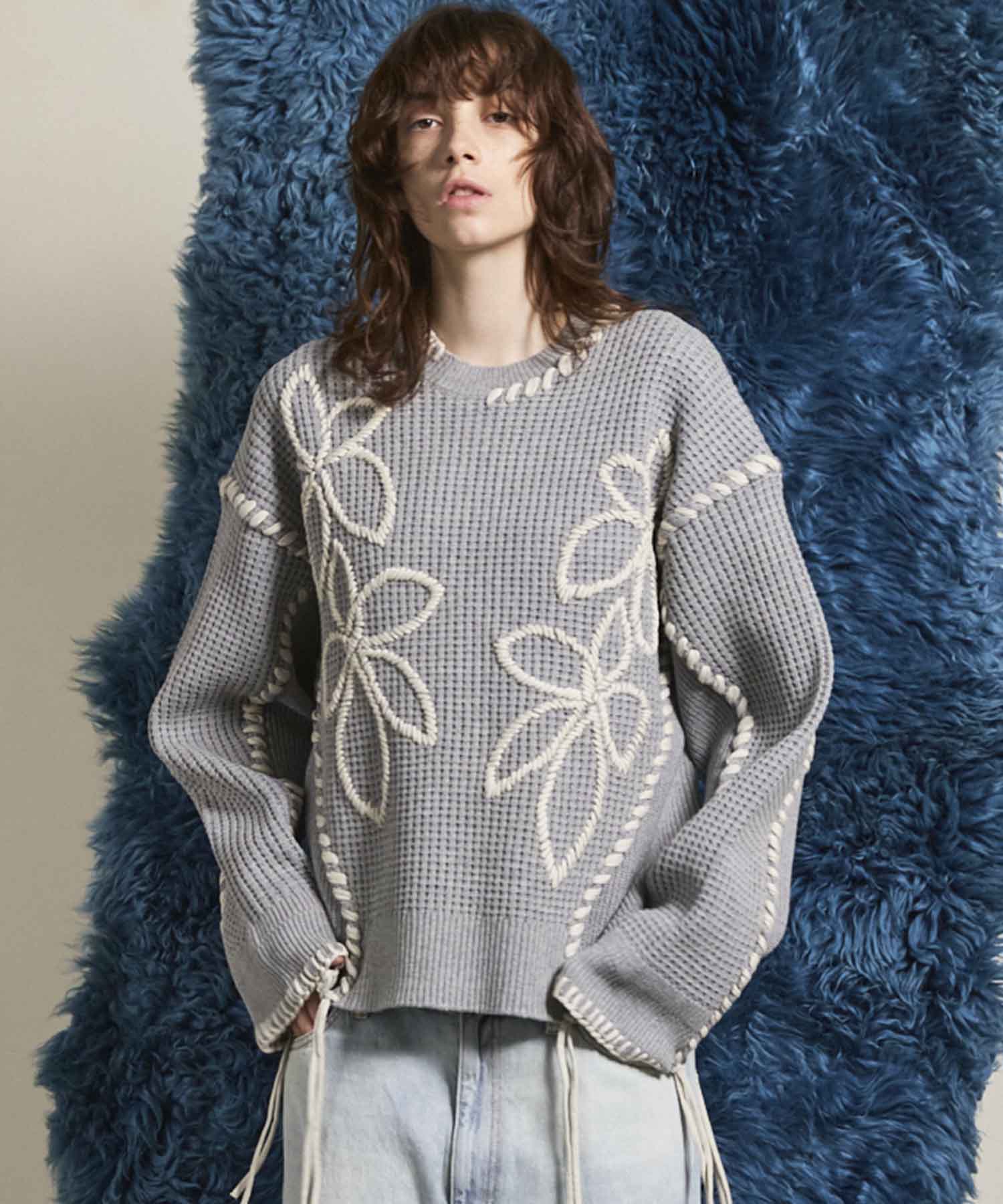 Oni-Waffle Flower Embroidery Prime-Over Crew Neck Knit Pullover