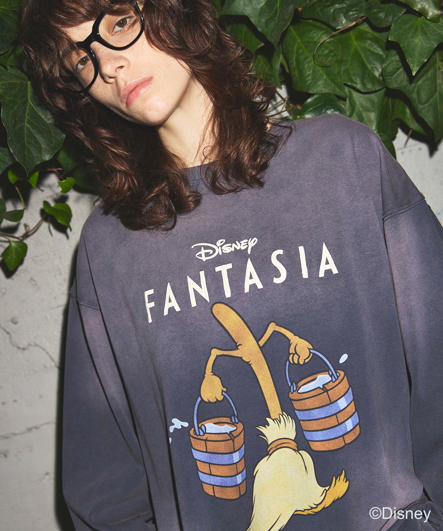 MOVIE SERIES】「FANTASIA」- BROOM - Prime-Over Crew Neck Long