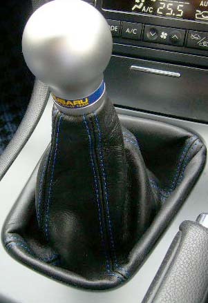 BL・BP（A－C型） レガシィ 5MTシフトブーツ本革＆ウルトラ