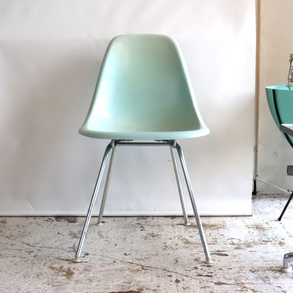 ハーマンミラー社製イームズ サイドシェルチェア(ロビンズエッグブルー