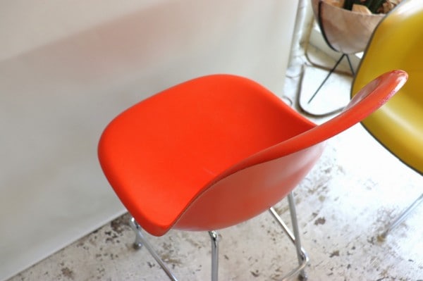 ハーマンミラー社製イームズ サイドシェルチェア(オレンジFRP