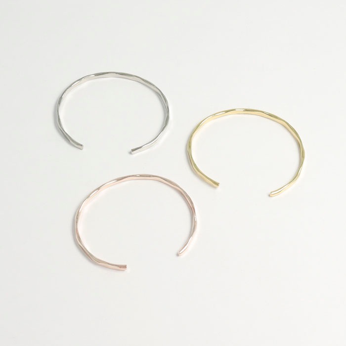 残りわずか】【ピンクシルバー完売】バングル 多面カット【3color