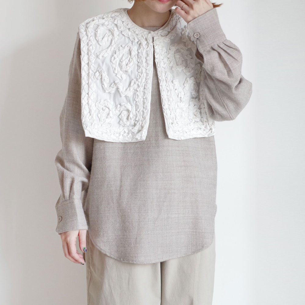 Pheeta フィータ : Annabelタック付け襟ブラウス | Tops | trip&things