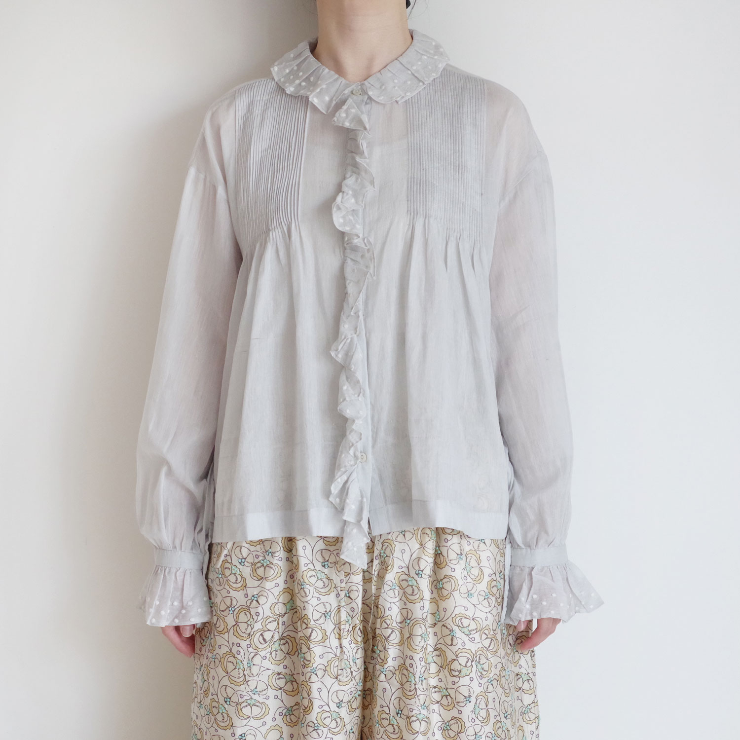 BUNON ブノン： Embroidery Frill Blouse フリルブラウス | Tops