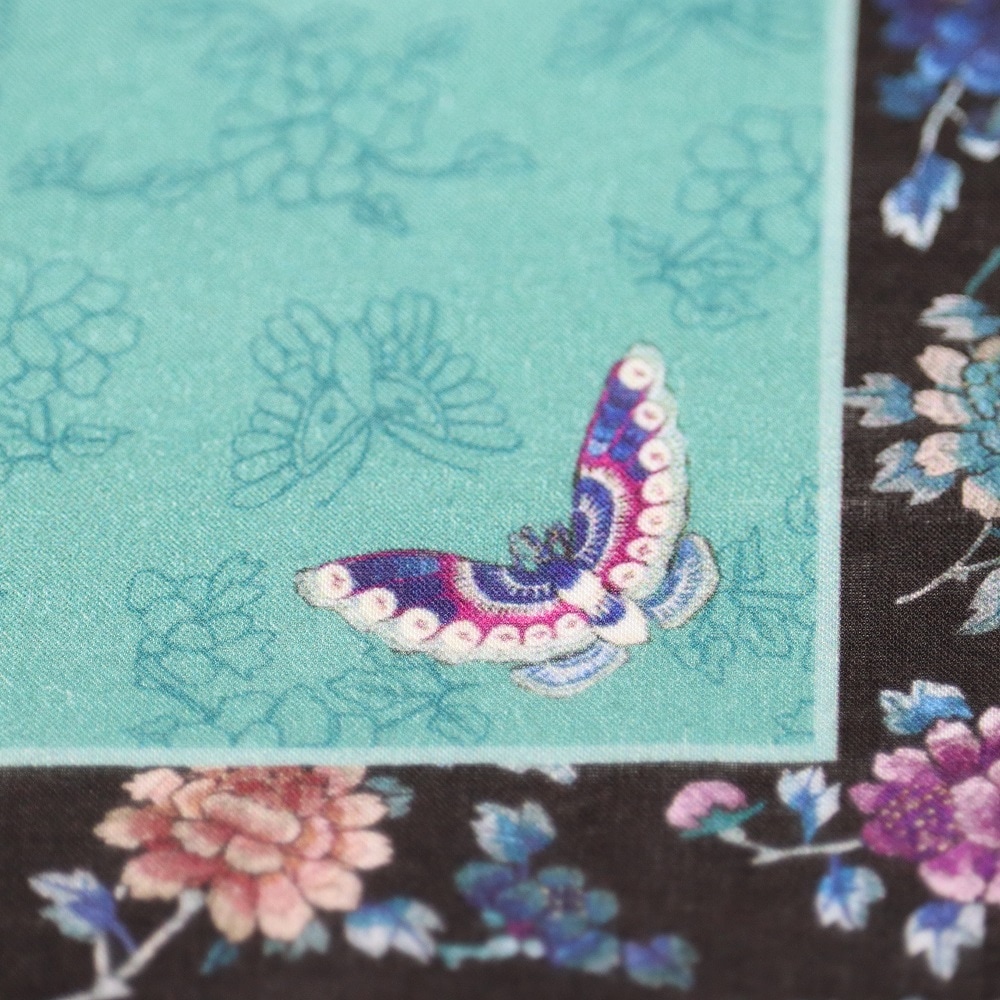 ハンカチ【坎肩(カンジェン)紅透紋紗地花蝶文様】 | ハンカチ | 東京