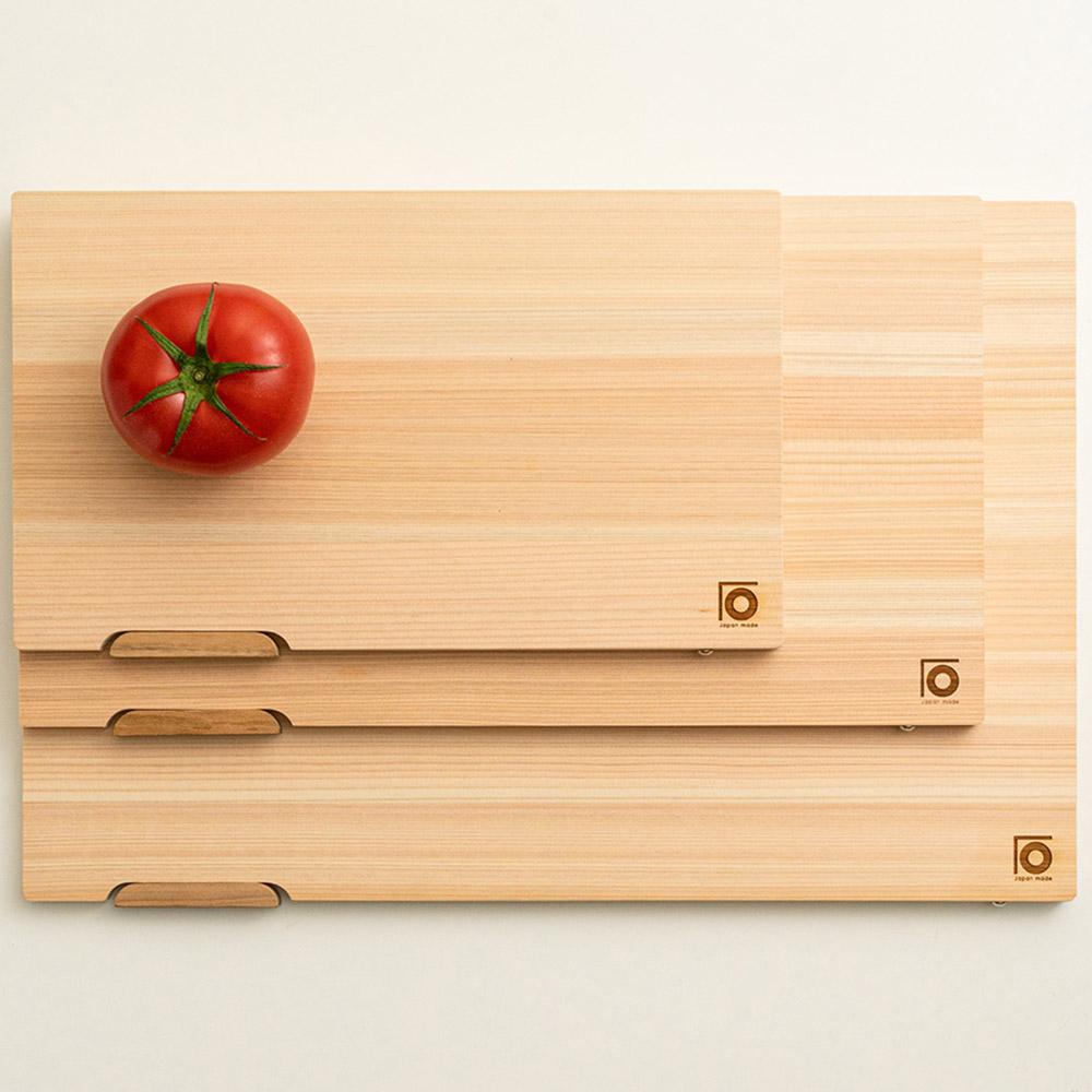 にちにち道具 四万十ひのきのスタンド付まな板 S 18x1.3cm | 卸・問屋