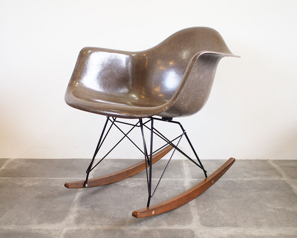 Herman Miller | Eames arm shell chair (brown) イームズアームシェル